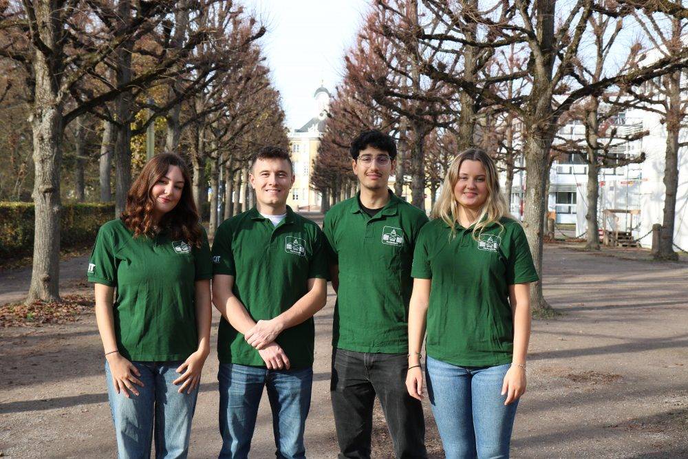 Referat Erstsemester bestehend aus Lara Manukjan, Samuel Bechler, Jaschar Rezazadeh und Viviel Fischer